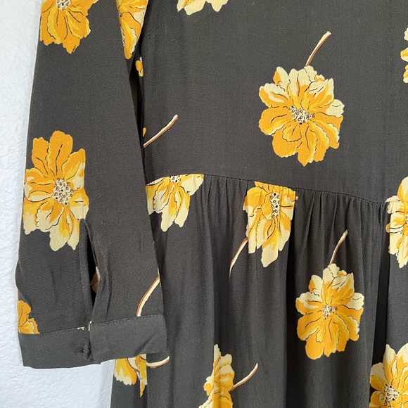 Madewell Button-Front Tier Dress in Fall Flowers - Picture 12 of 15